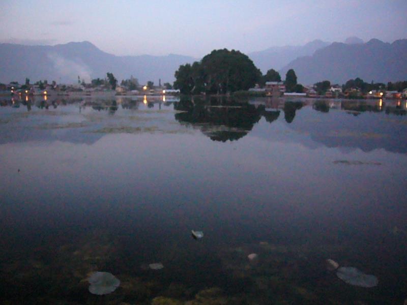 Travel - India - Kashmir - Srinagar - Nageen Lake
